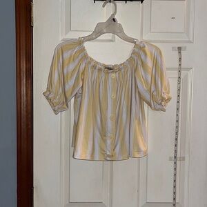 Julie&Jewels-large-yellow and white striped crop top. short sleeve.